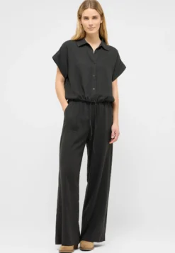 Hose Style Lacey