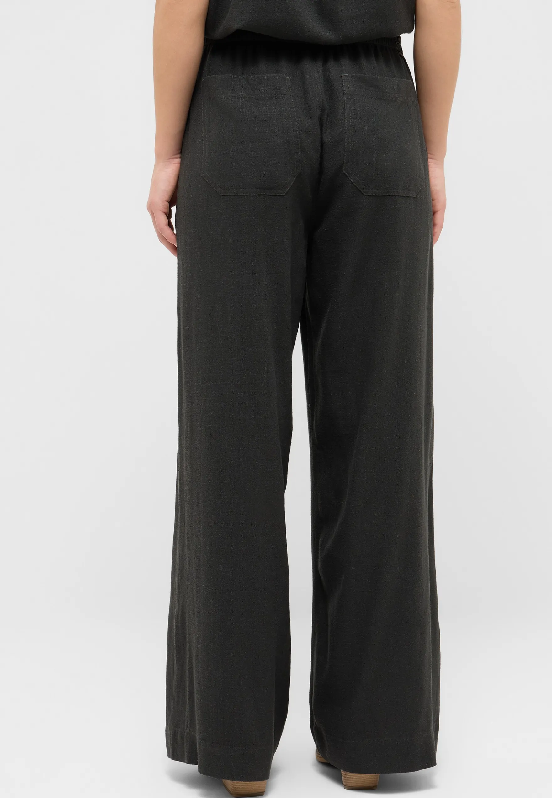 Hose Style Lacey