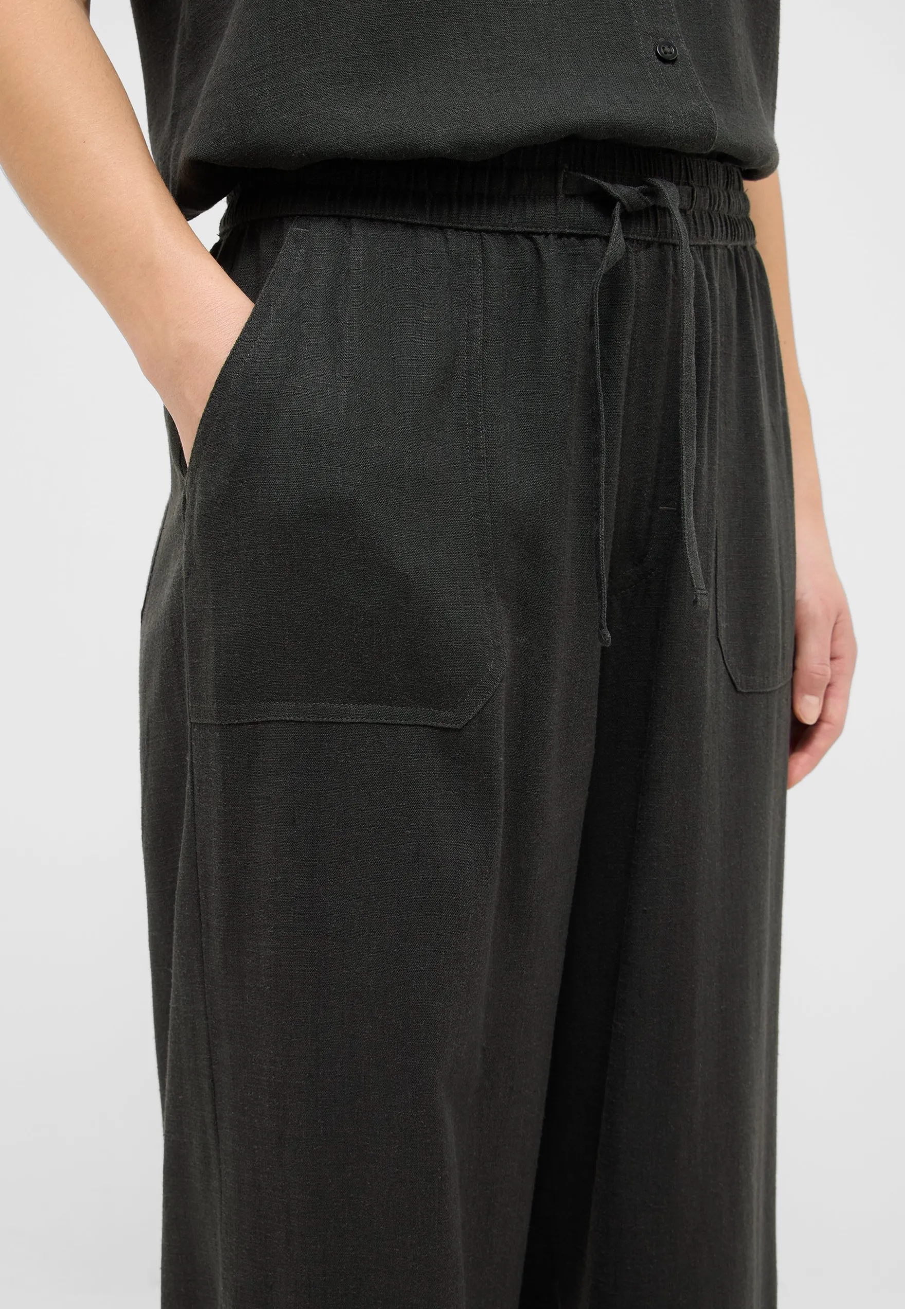 Hose Style Lacey
