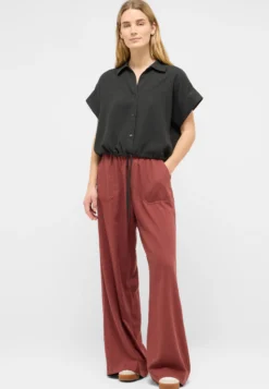 Hose Style Lacey