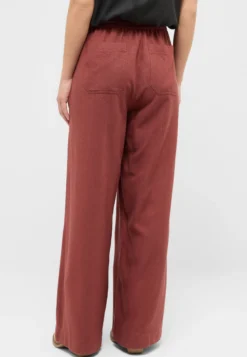 Hose Style Lacey