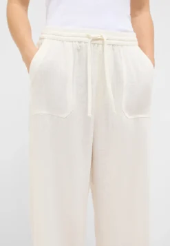 Hose Style Lacey