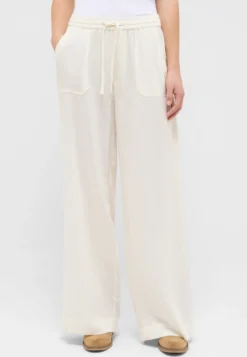 Hose Style Lacey