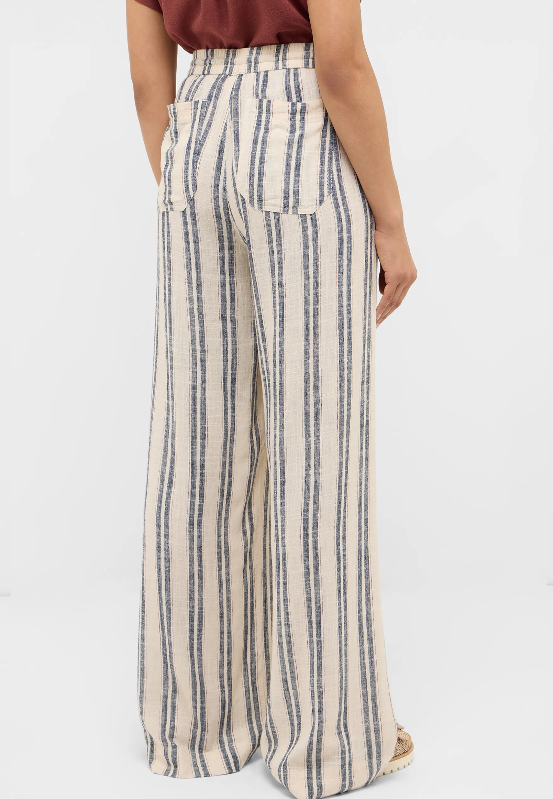 Hose Style Lacey