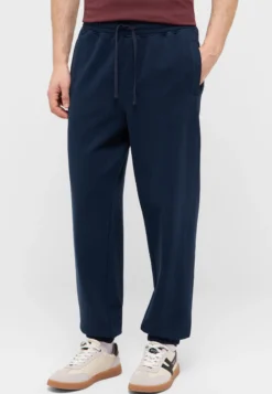 Hose Style Logan