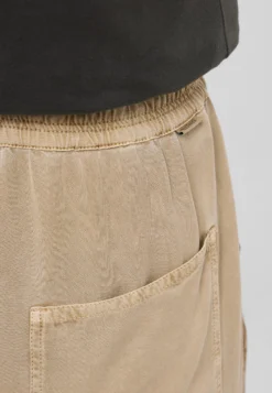 Hose Style Mirabelle