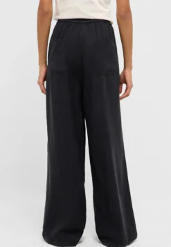 Hose Style Mirabelle