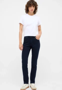 Jeans Style Crosby Relaxed Slim