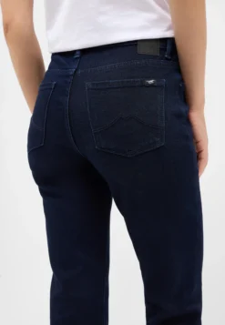 Jeans Style Crosby Relaxed Slim