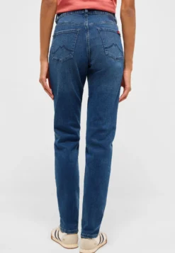 Jeans Style Crosby Relaxed Slim