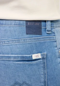 Jeans Style Crosby Relaxed Slim