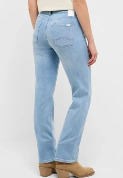 Jeans Style Crosby Relaxed Straight