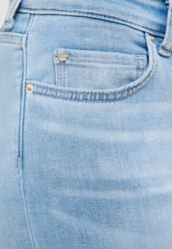 Jeans Style Crosby Relaxed Straight