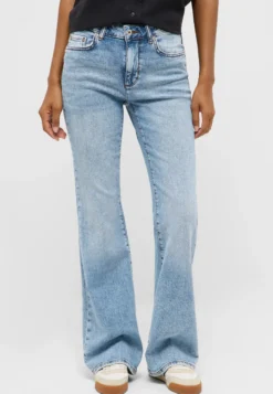 Jeans Style Shelby Flared