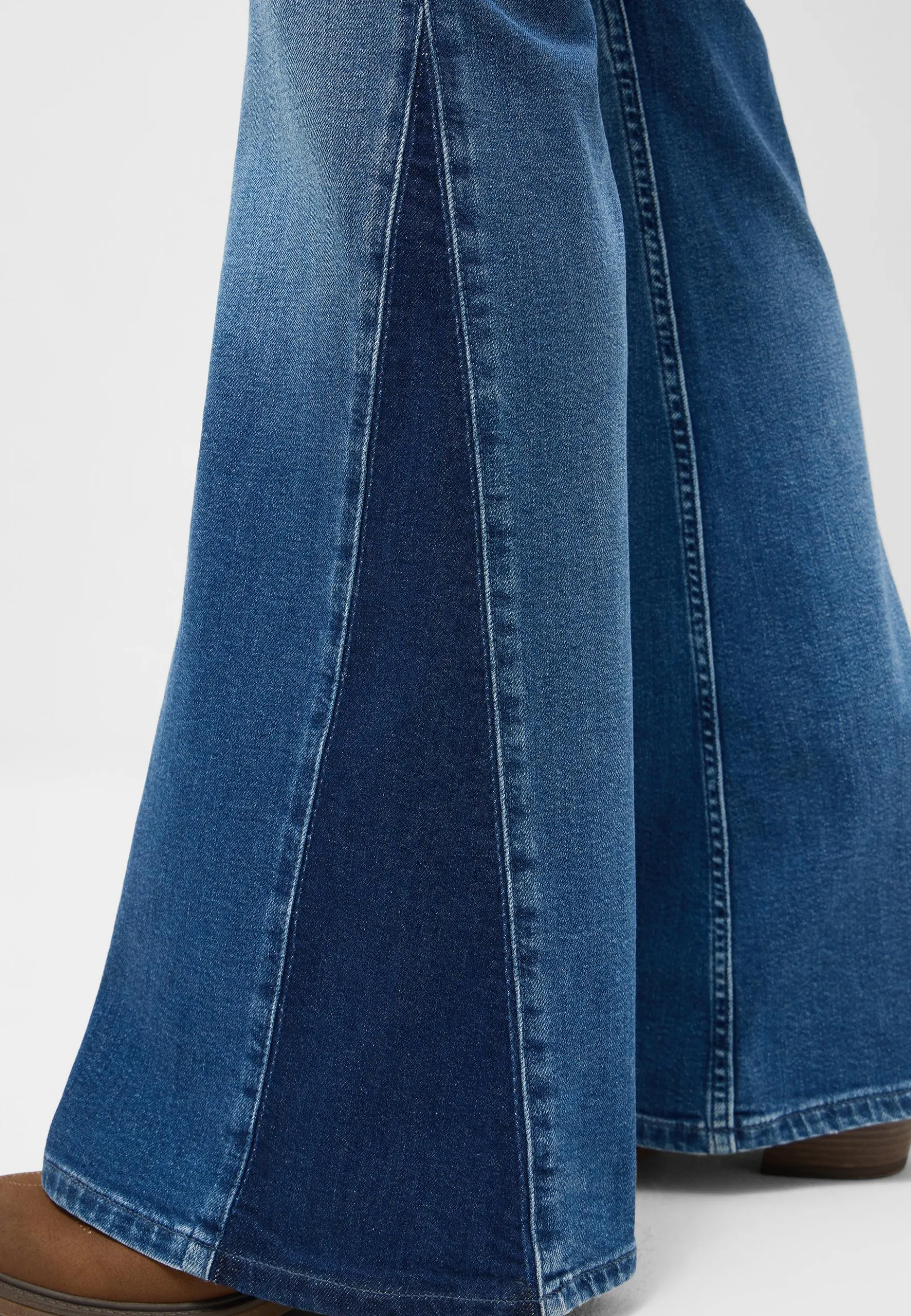 Jeans Style Shelby Flared