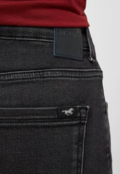 Jeans Style Shelby Slim