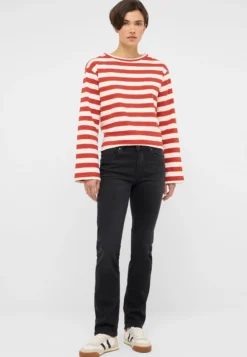 Jeans Style Shelby Straight