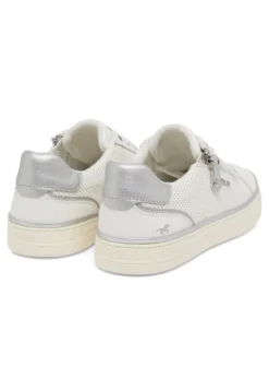 Sneaker Style Carmen