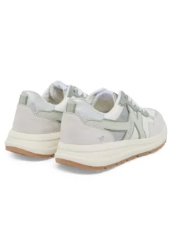 Sneaker Style Nilda