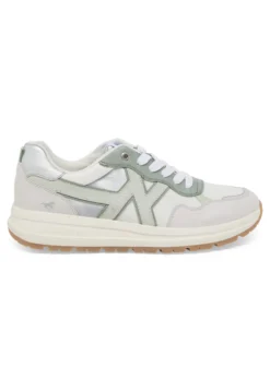 Sneaker Style Nilda