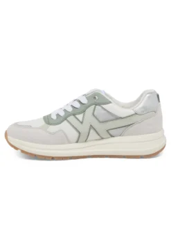 Sneaker Style Nilda