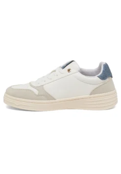 Sneaker Style Rosalia