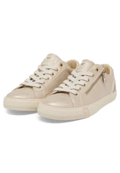 Sneaker Style Winona
