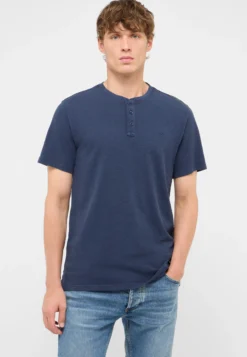T-Shirt Style Acton