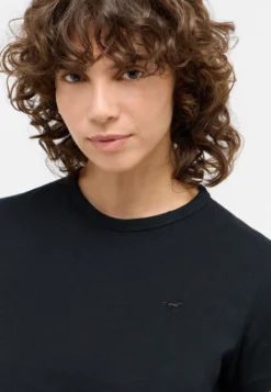 T-Shirt Style Ada