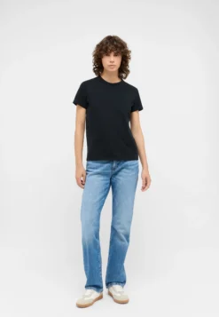 T-Shirt Style Ada