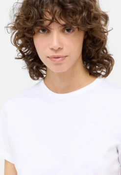 T-Shirt Style Ada