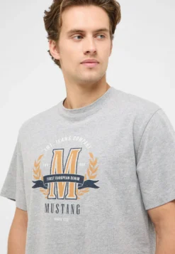 T-Shirt Style Akron