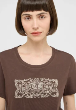 T-Shirt Style Alma