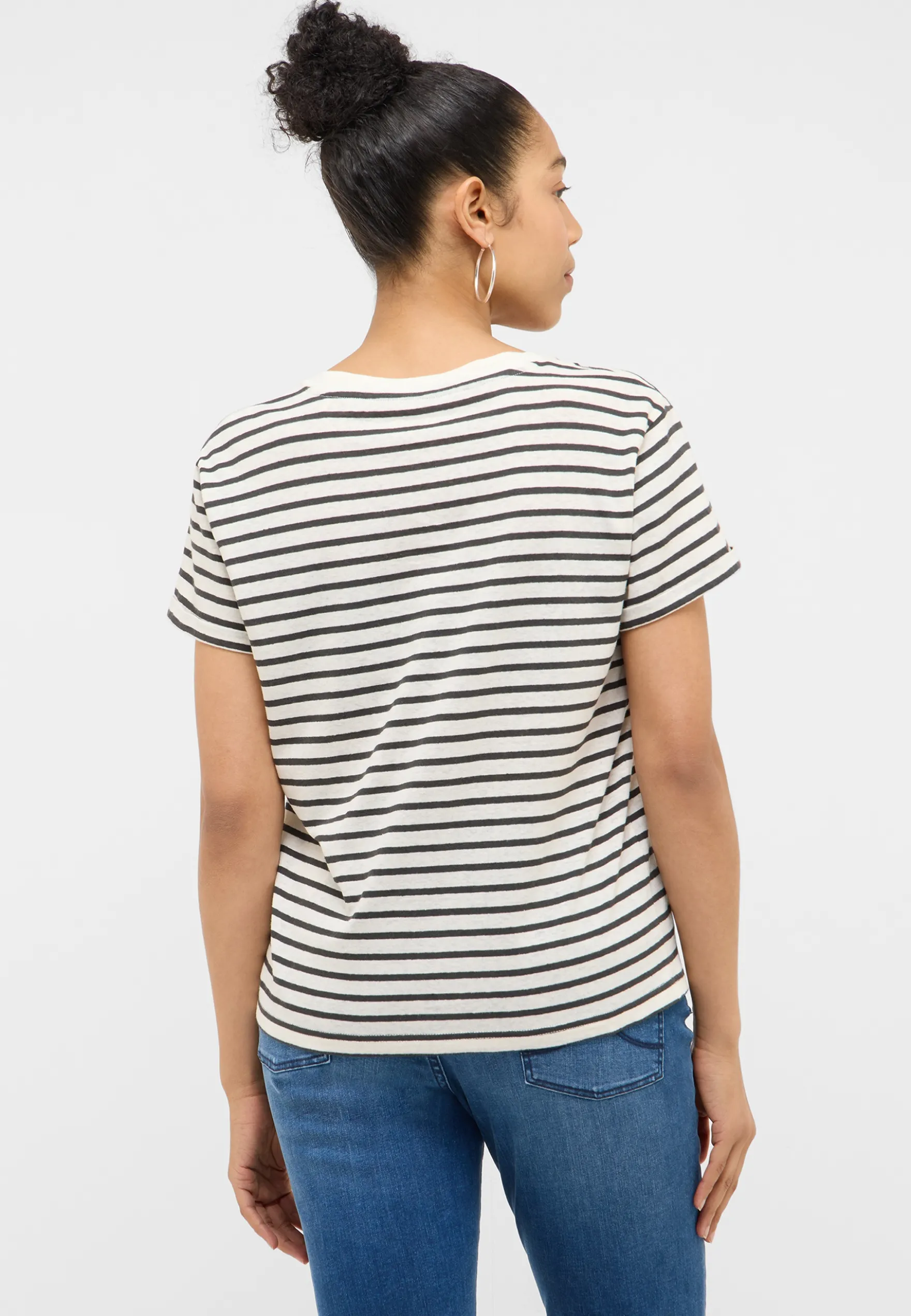 T-Shirt Style Amy