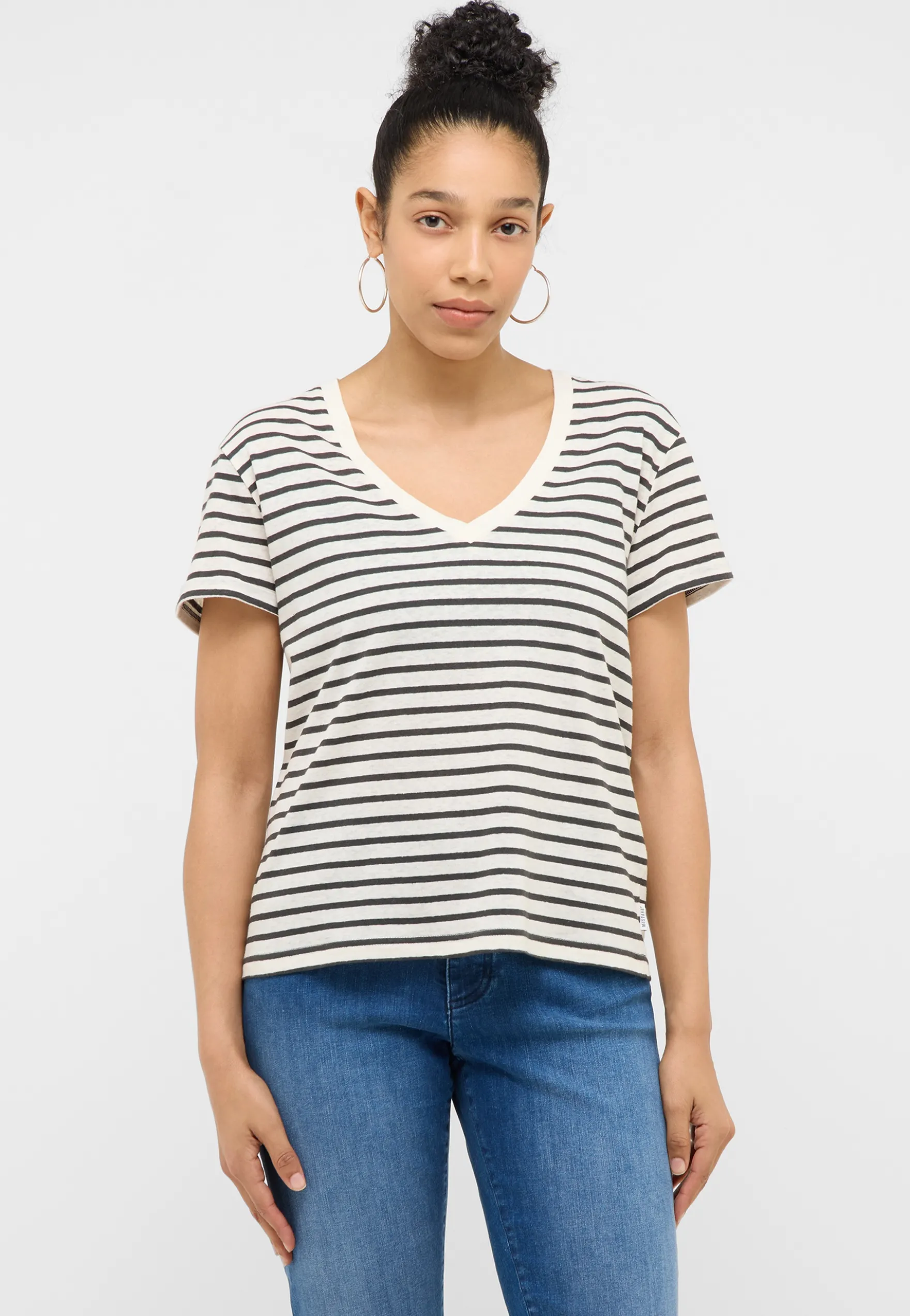 T-Shirt Style Amy