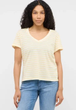 T-Shirt Style Amy