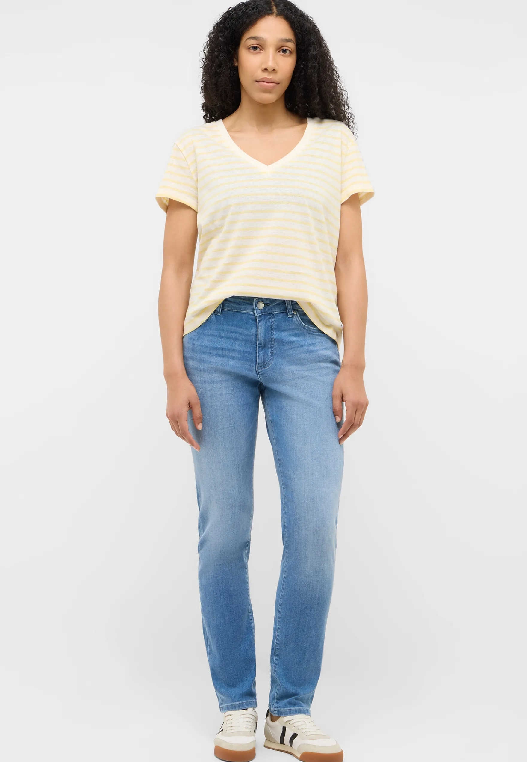 T-Shirt Style Amy