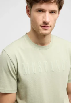 T-Shirt Style Austin