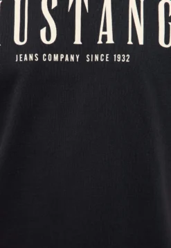 T-Shirt Style Austin