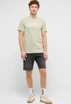 T-Shirt Style Austin