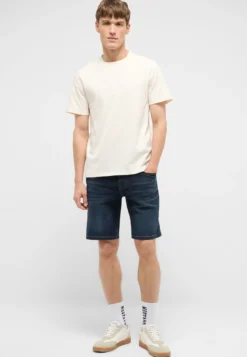 T-Shirt Style Austin