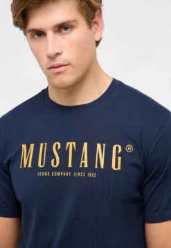 T-Shirt Style Austin