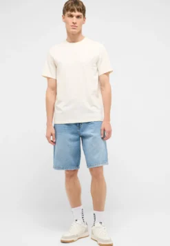 T-Shirt Style Austin