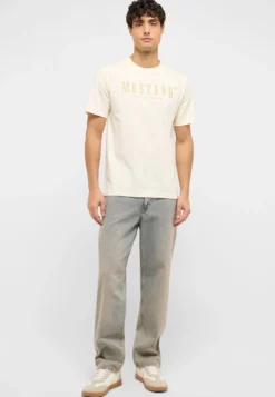 T-Shirt Style Austin
