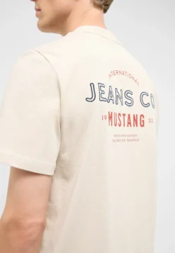 T-Shirt Style Austin