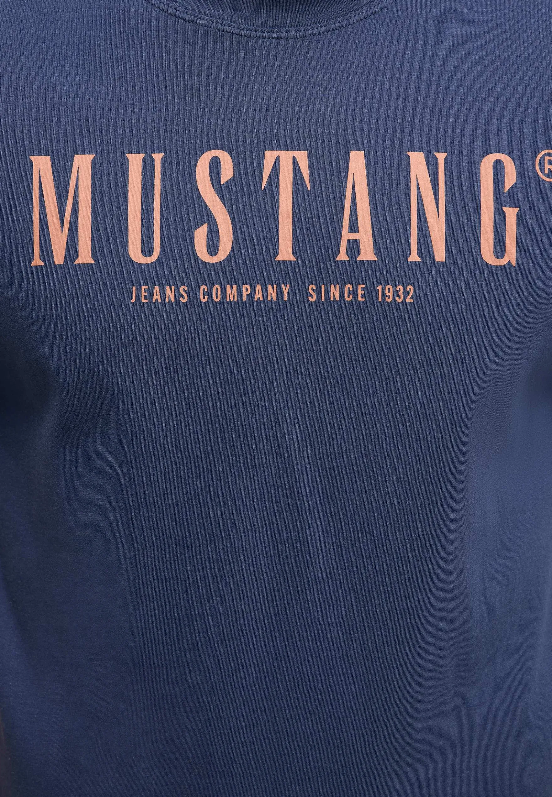 T-Shirt Style Austin