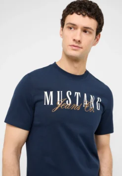 T-Shirt Style Austin