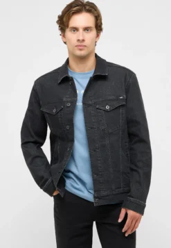 T-Shirt Style Austin