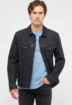 T-Shirt Style Austin