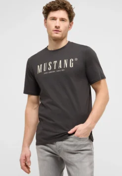 T-Shirt Style Austin